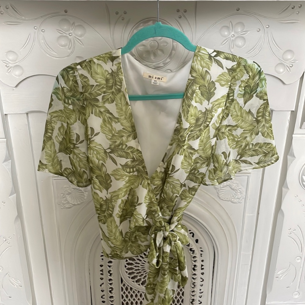 Francesca’s Wrap Top